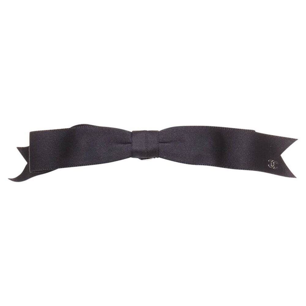 Chanel Metiers d'Art grosgrain mini CC logo hair clip